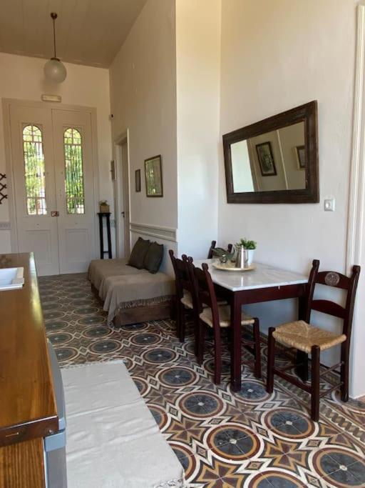 Yioklima - Renovated Neoclassical House With Two Bedrooms วามอส ภายนอก รูปภาพ
