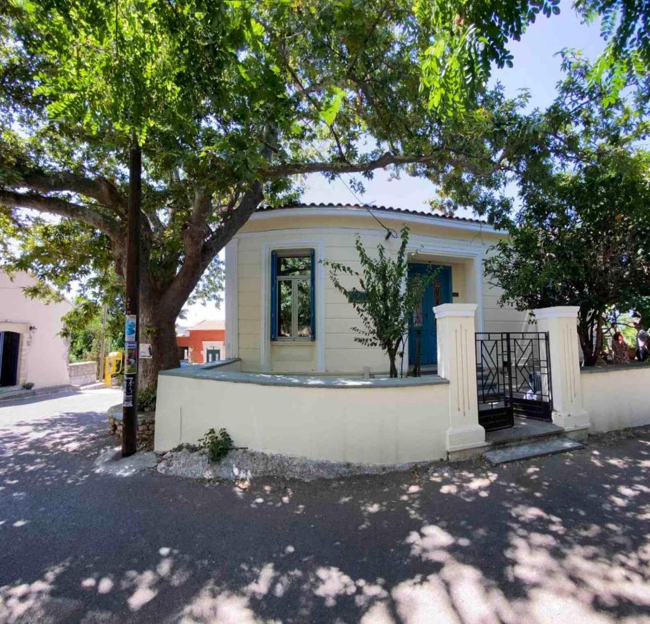 Yioklima - Renovated Neoclassical House With Two Bedrooms วามอส ภายนอก รูปภาพ